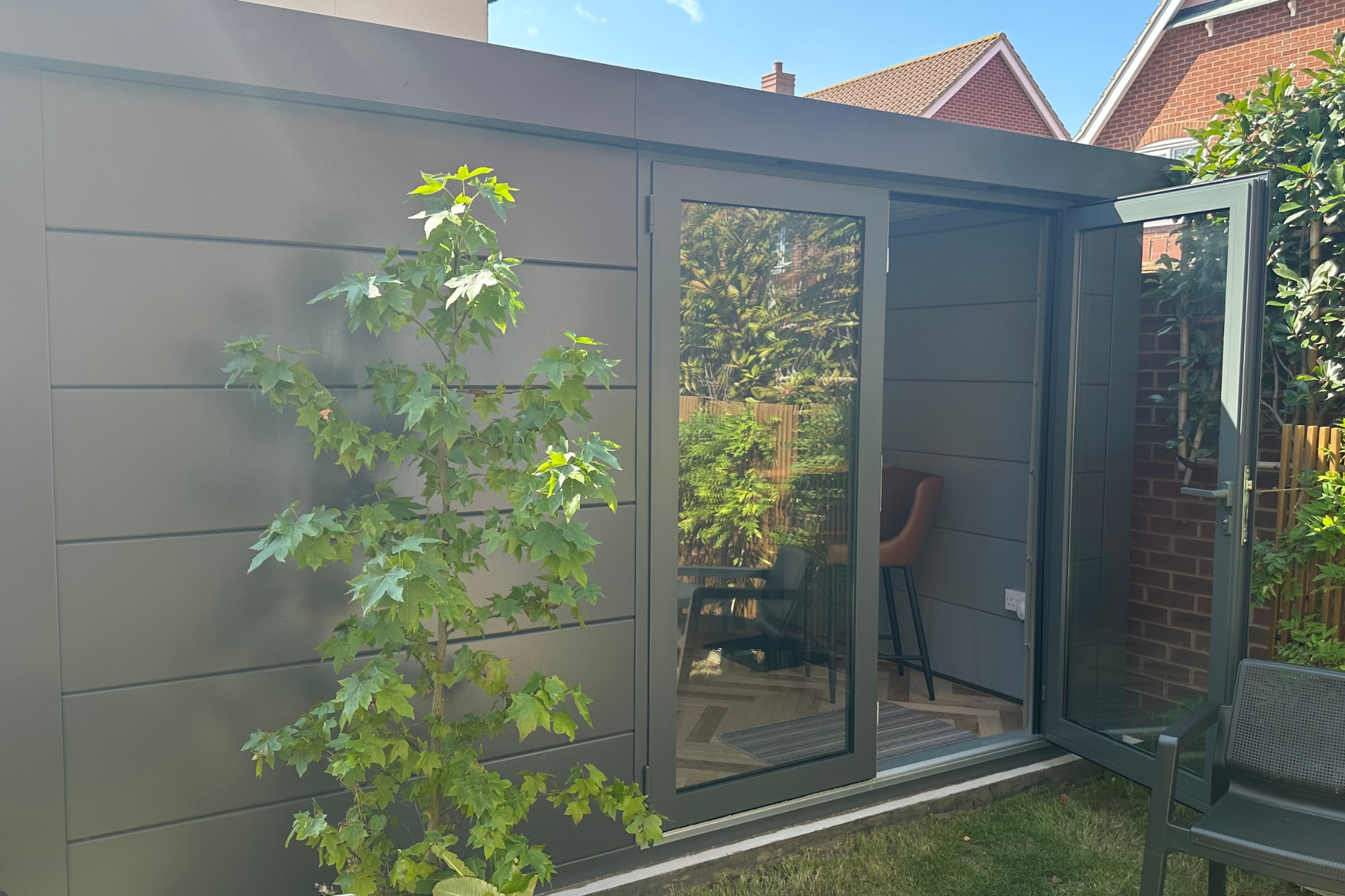 Como 4 Garden Office - Image 2
