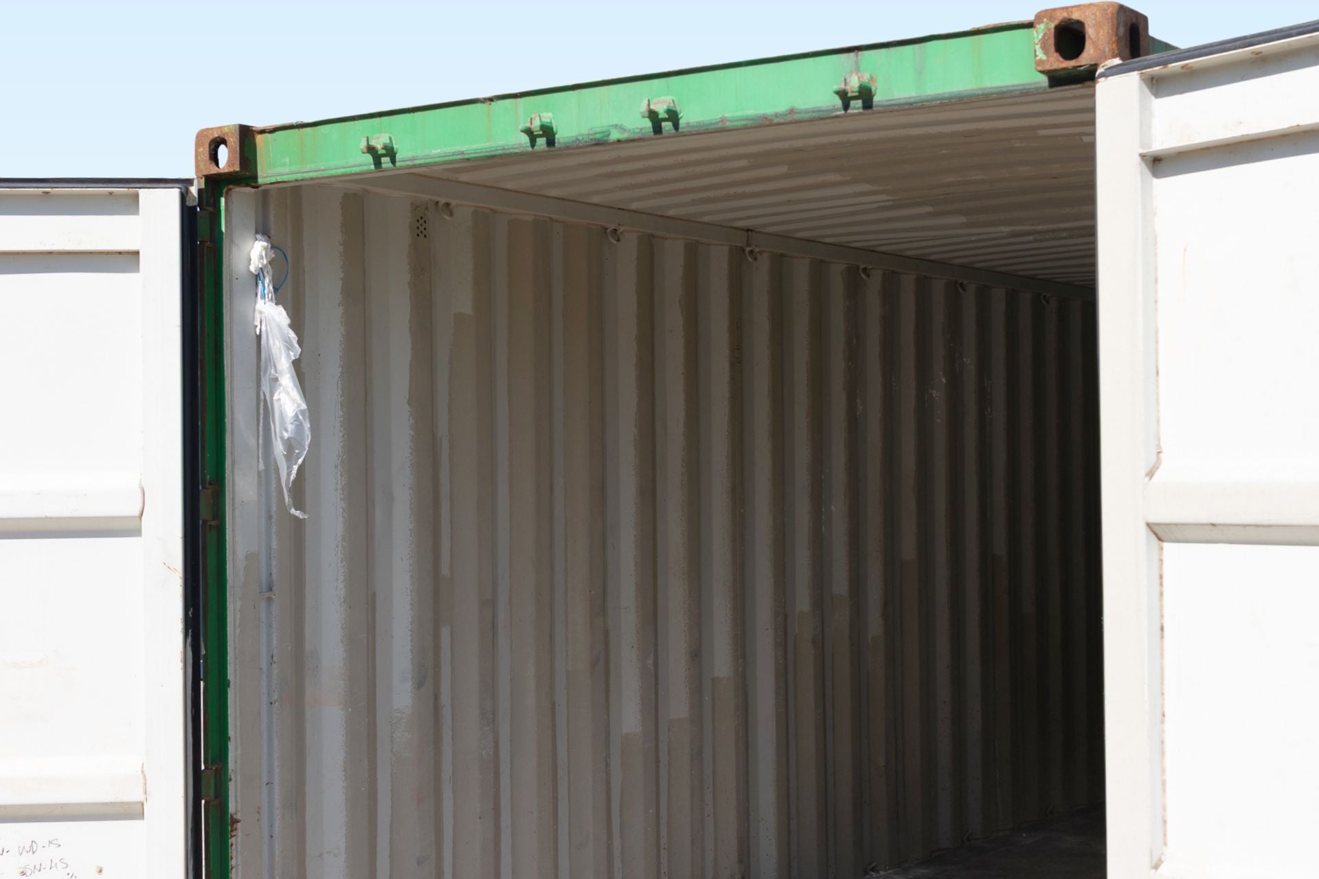 20ft Used Evergreen Shipping Container – High-Grade - Image 6